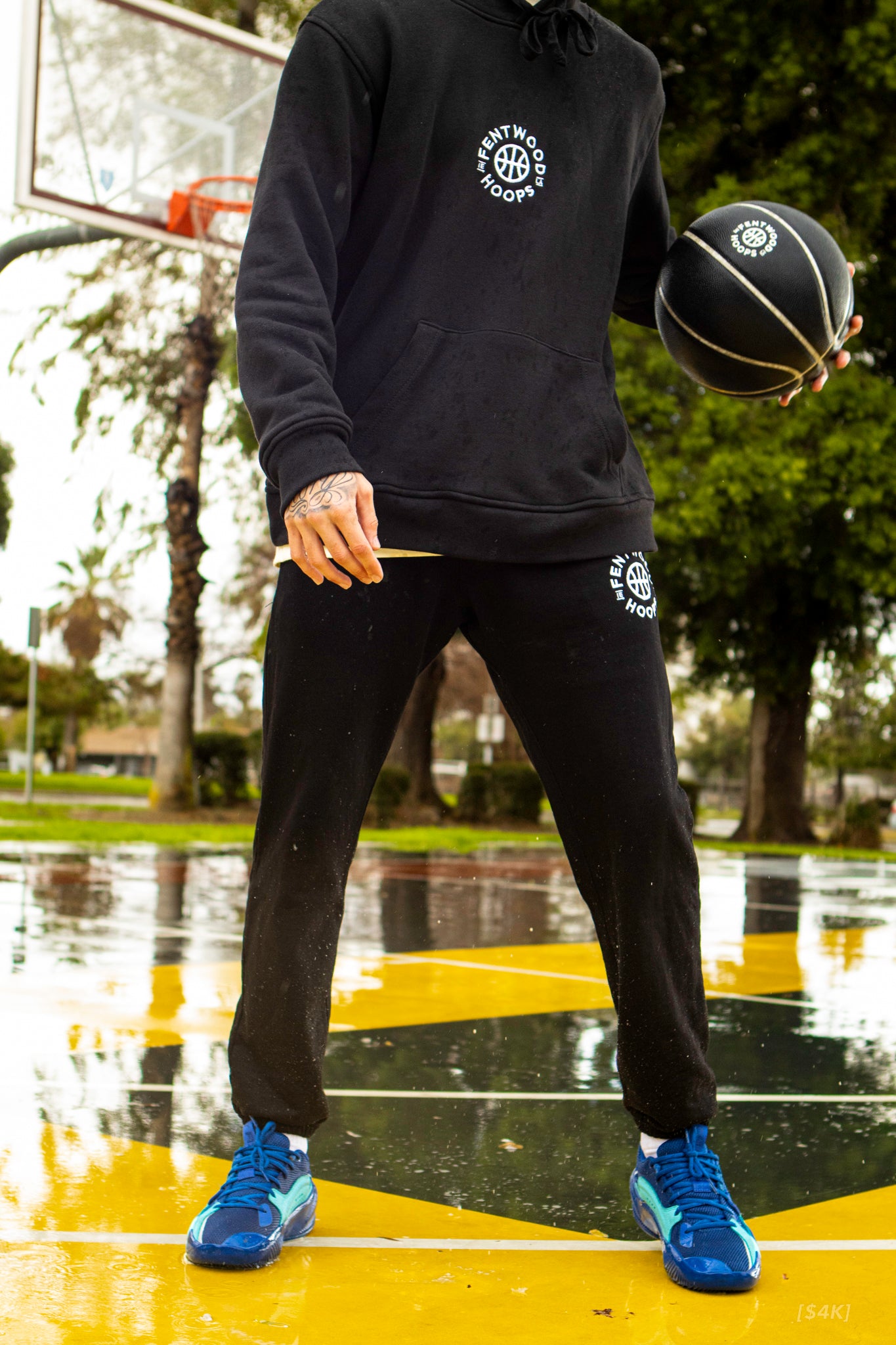 logo sweats
